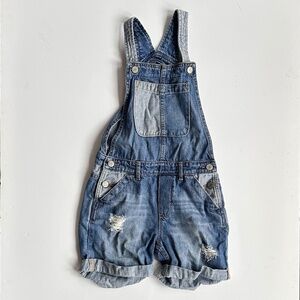 Gap Kids Patchwork Distressed Denim Short Overalls – Size M (8–9 / Regular)